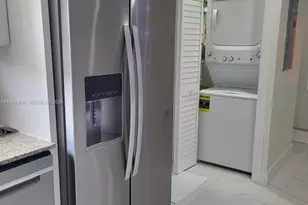 8140 NW 11th Ct, Pembroke Pines, FL 33024 - Photo 6