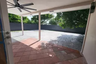 8140 NW 11th Ct, Pembroke Pines, FL 33024 - Photo 12