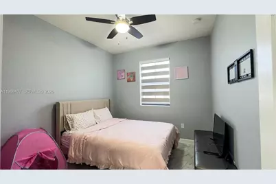 3318 W 106th Ter, Hialeah, FL 33018 - Photo 12
