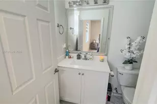 3318 W 106th Terrace, Hialeah, FL 33018 - Photo 6