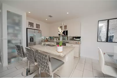 15785 NW 91st Ct, Miami Lakes, FL 33018 - Photo 4