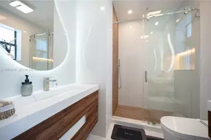 15785 NW 91st Ct, Miami Lakes, FL 33018 - Photo 16