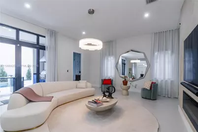 8115 NW 48th Ter, Doral, FL 33166 - Photo 18