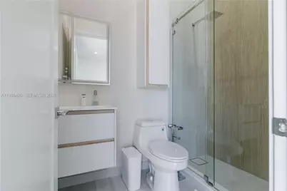 8115 NW 48th Ter, Doral, FL 33166 - Photo 44