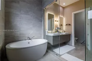 8115 NW 48th Terrace, Doral, FL 33166 - Photo 36