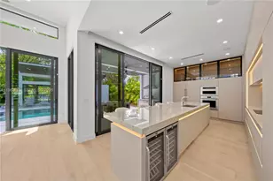 280 NW 47th St, Miami, FL 33127 - Photo 16