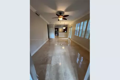 481 Menendez Ave #9, Coral Gables, FL 33146 - Photo 2