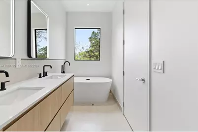 2925 SW 36th Ave, Miami, FL 33133 - Photo 54