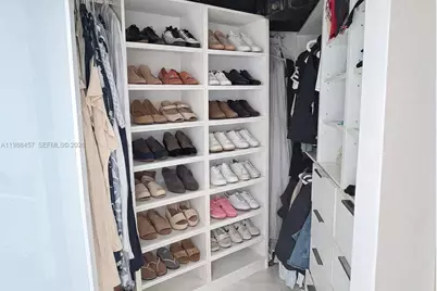 701 Brickell Key Dr #1611, Miami, FL 33131 - Photo 14