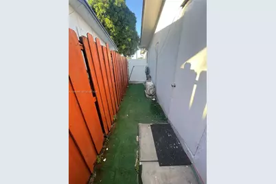 8480 NW 14th St #1, Pembroke Pines, FL 33024 - Photo 1