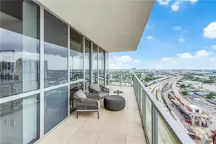 1100 Biscayne Blvd, Miami, FL 33132 - Photo 14