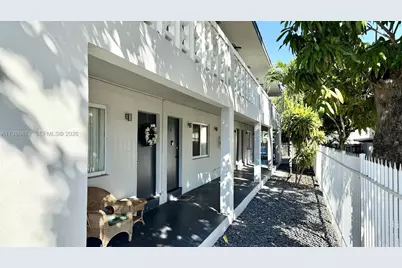 42 SW 14th St #103, Dania Beach, FL 33004 - Photo 2