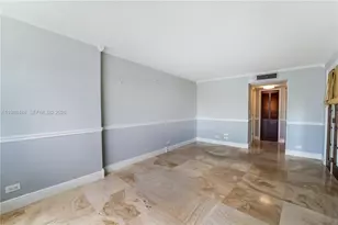 6039 Collins Ave, Miami Beach, FL 33140 - Photo 22