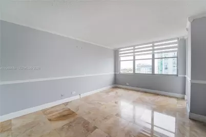 6039 Collins Ave #1229, Miami Beach, FL 33140 - Photo 8