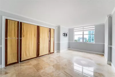 6039 Collins Ave #1229, Miami Beach, FL 33140 - Photo 18