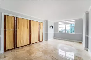 6039 Collins Ave, Miami Beach, FL 33140 - Photo 18