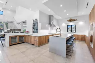 12885 N Bayshore Dr, North Miami, FL 33181 - Photo 10