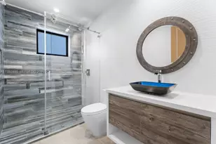 12885 N Bayshore Dr, North Miami, FL 33181 - Photo 20