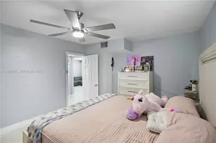 1803 SW 43rd Way, Fort Lauderdale, FL 33317 - Photo 10