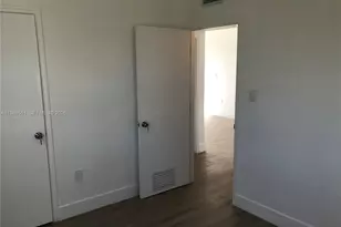 1815 NW 1st Ct, Miami, FL 33136 - Photo 4