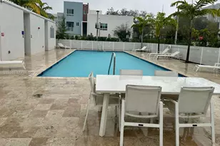 19380 NE 26th Ave, Miami, FL 33180 - Photo 16