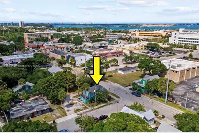 700 Boston Ave #Apt B, Fort Pierce, FL 34950 - Photo 4