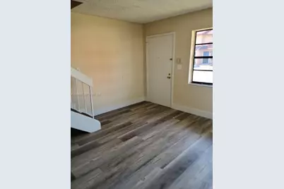 2221 W 52 St #301, Hialeah, FL 33016 - Photo 8