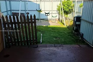 2221 W 52nd St, Hialeah, FL 33016 - Photo 14