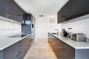 1451 Brickell Ave, Miami, FL 33131 - Photo 6