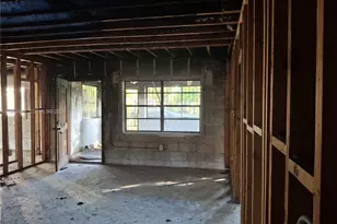 1561 NW 131st St, Miami, FL 33167 - Photo 42