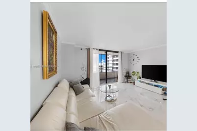 2500 Parkview Dr #2119, Hallandale Beach, FL 33009 - Photo 2