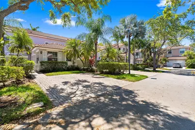 1120 Canella Ln, Hollywood, FL 33019 - Photo 8