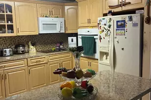 2530 W 60th Pl, Hialeah, FL 33016 - Photo 4