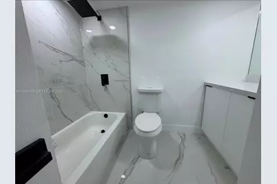 3890 W 8th Way #40, Hialeah, FL 33012 - Photo 12