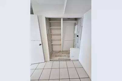 7135 Collins Ave #1821, Miami Beach, FL 33141 - Photo 10