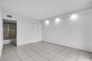 8320 NW 8th St, Miami, FL 33126 - Photo 26