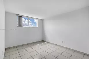 8320 NW 8th St, Miami, FL 33126 - Photo 28