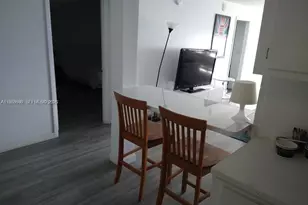 6039 Collins Ave, Miami Beach, FL 33140 - Photo 14