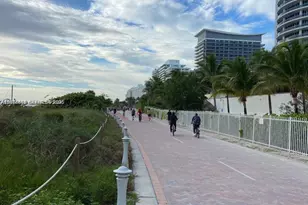 6039 Collins Ave, Miami Beach, FL 33140 - Photo 18