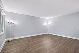 1301 SW 134th Way, Pembroke Pines, FL 33027 - Photo 8