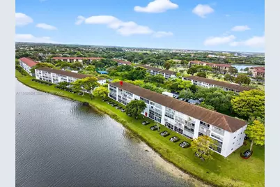 1301 SW 134th Way #313B, Pembroke Pines, FL 33027 - Photo 2