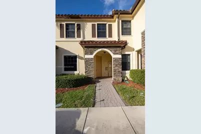 3213 SE 6th St, Homestead, FL 33033 - Photo 2