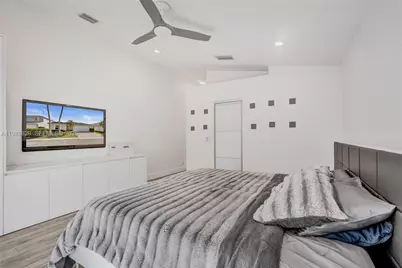 4928 SW 33rd Way, Hollywood, FL 33312 - Photo 34