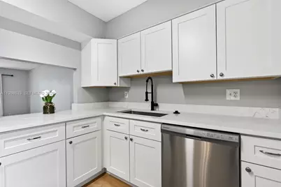 7000 Nova Dr #105E, Davie, FL 33317 - Photo 4