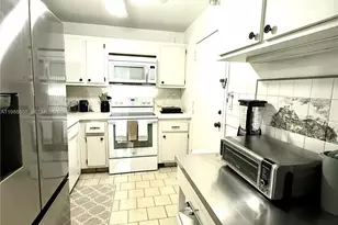 10000 W Bay Harbor Dr, Bay Harbor Islands, FL 33154 - Photo 6