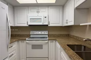 301 SW South River Dr, Stuart, FL 34997 - Photo 6