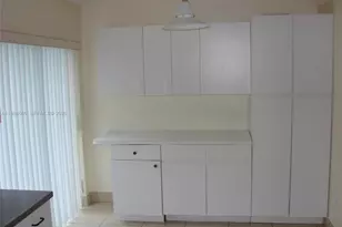 13439 NW 5th Ct, Plantation, FL 33325 - Photo 10