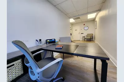 2450 Hollywood Blvd #CU404, Hollywood, FL 33020 - Photo 6