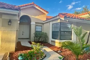 10601 NW 18th Ct, Plantation, FL 33322 - Photo 4