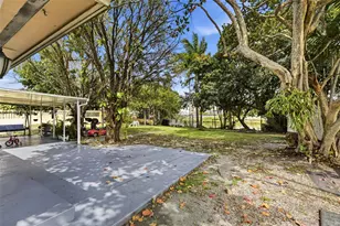 13 S Royal Poinciana Blvd, Miami Springs, FL 33166 - Photo 18